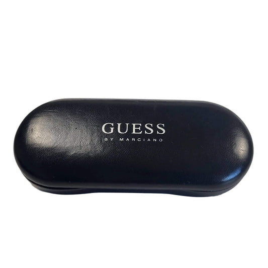 ETUI RIGIDE NOIR GUESS POUR LUNETTES DE VUE